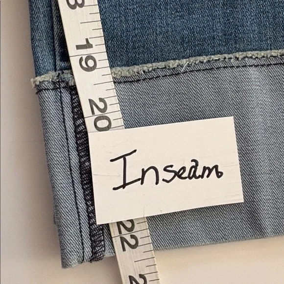 NYDJ Women's Dayla Wide Cuff Capri Jeans - Picture 10 of 12